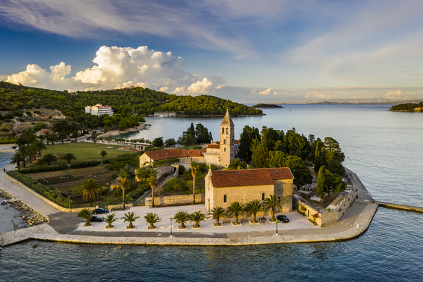 international eSIM for Croatia