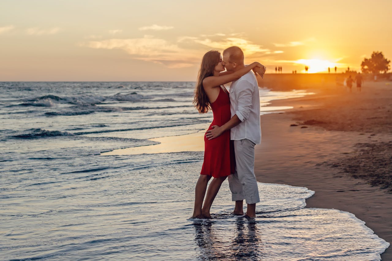 Top Romantic Destinations to Celebrate Your First Anniversary